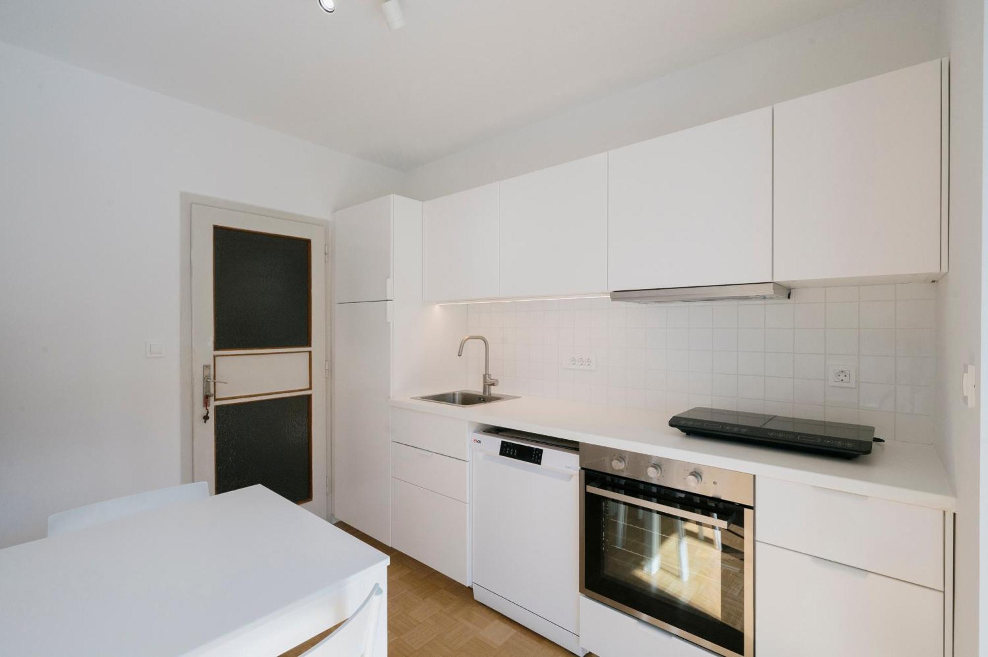 Ljubljana C17 4-Bedroom Private Row House With Garden And Parking Dış mekan fotoğraf